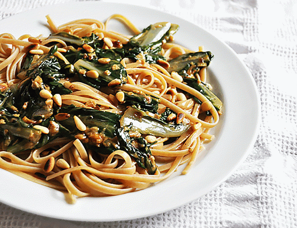 Vollkorn-Pasta mit Mangold