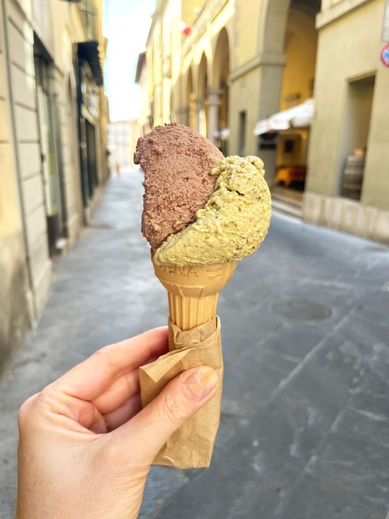 Eis essen in Arezzo